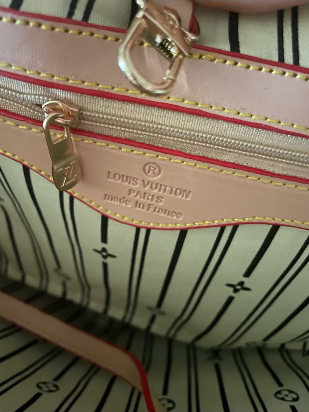 White multicolor monogram purse with cosmetic pouch - Picture 6 of 7